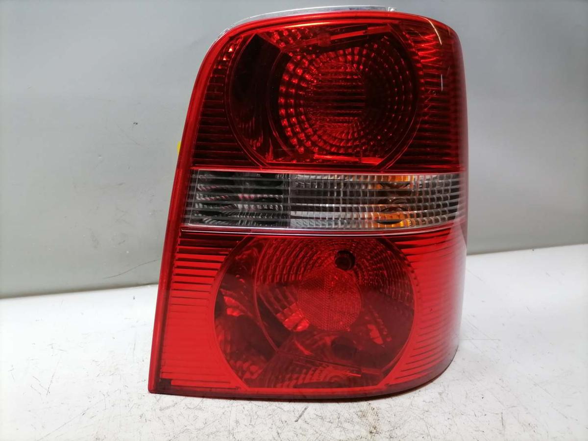 VW Touran 1T original R&uuml;cklicht R&uuml;ckleuchte Heckleuchte rechts Vorfacelift BJ05